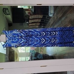 Peter Nygard Small Maxi Dress blues and white